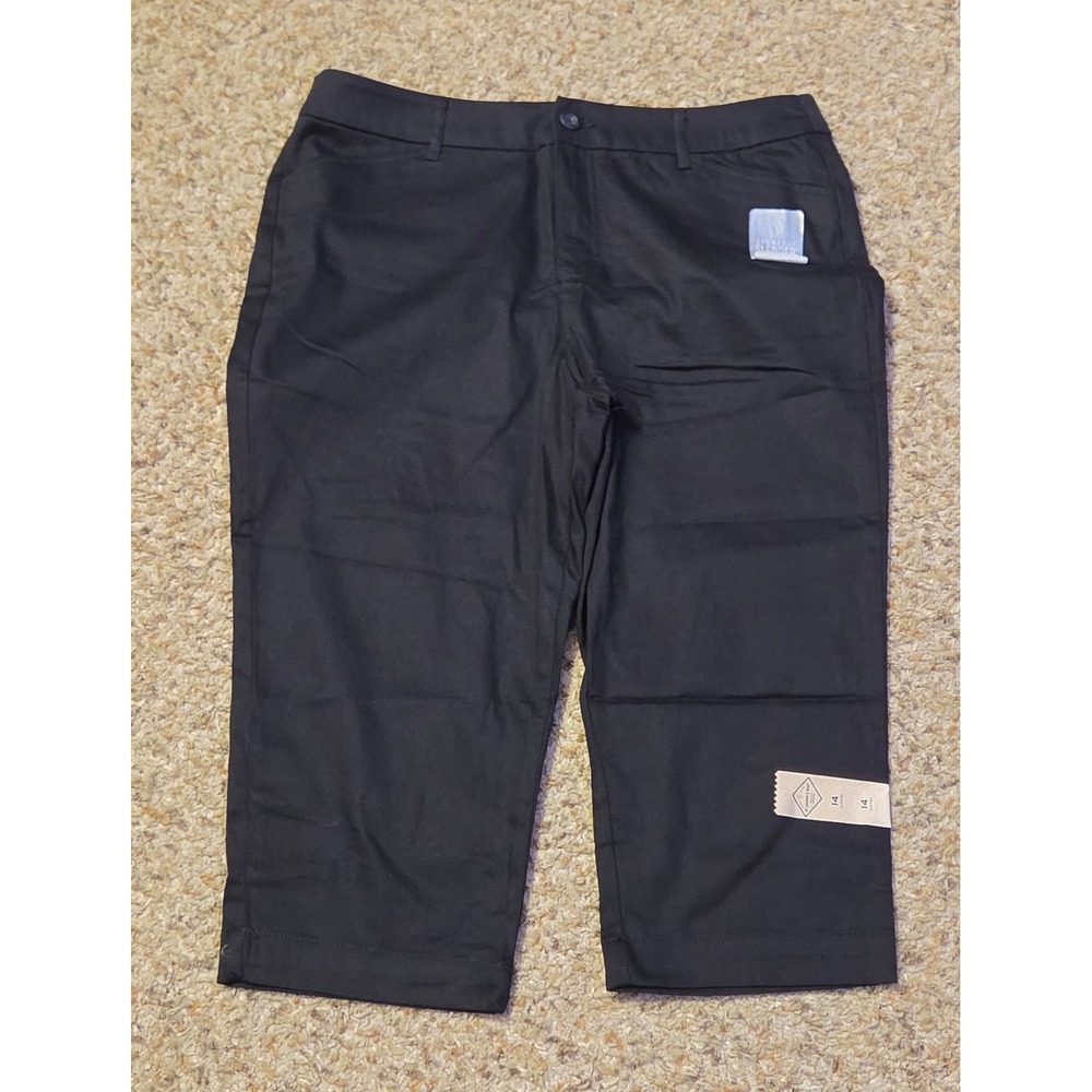 NWT St John's Bay Mid-Rise Capri Pants Women's Size 14 Black